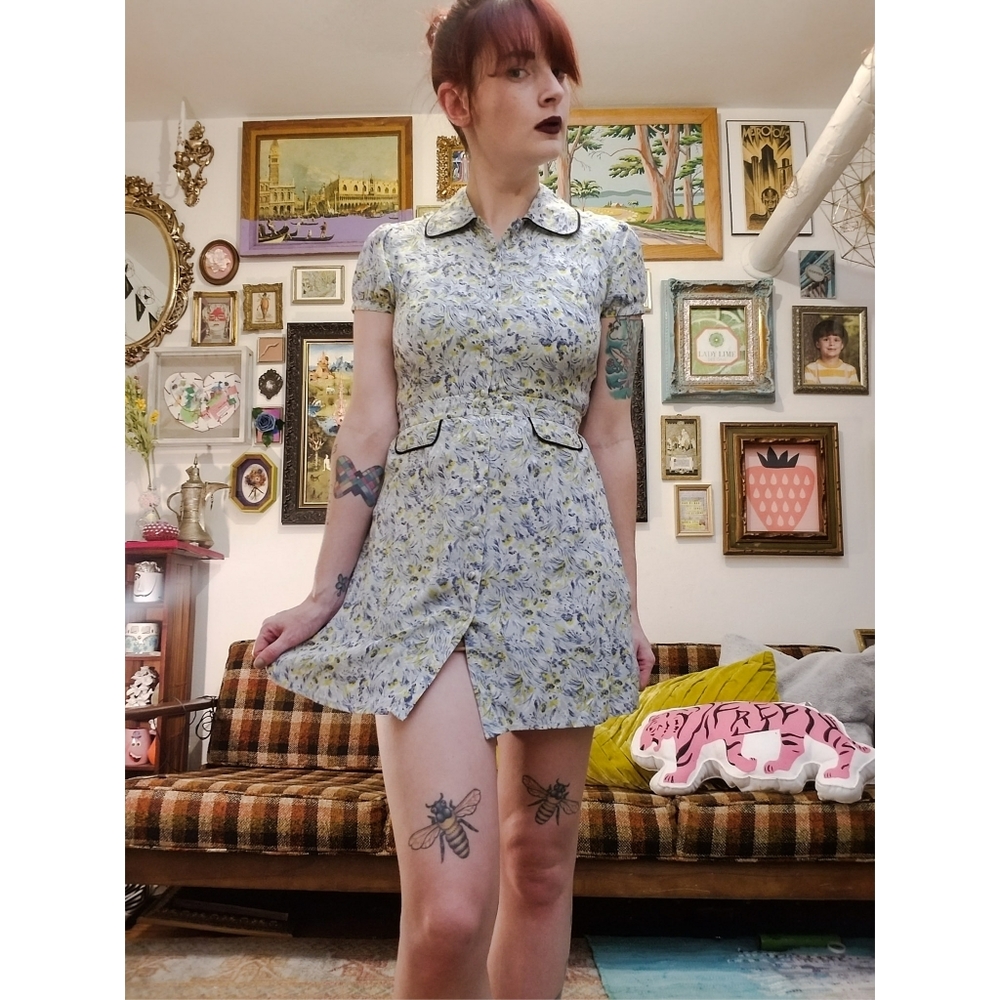 Vintage 1950s inspired short-sleeved dress